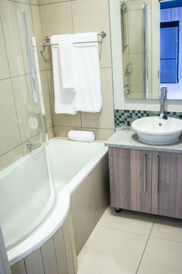 Cag The Atrium Rivonia Aparthotel Johannesburg Esterno foto